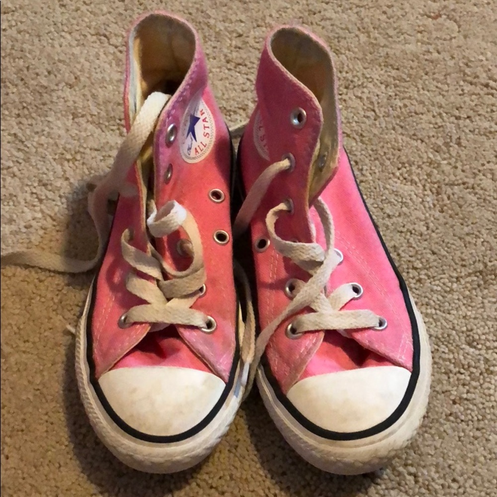 Converse girls pink size 11.5 youth